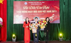 Hội Diễn Văn Nghệ 20/11: Tri Ân Thầy Cô và Tỏa Sáng Tài Năng Sinh Viên Khoa Ngoại ngữ